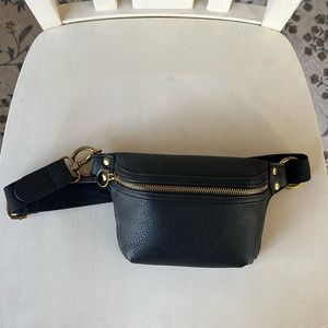 Universal Thread Belt Bag